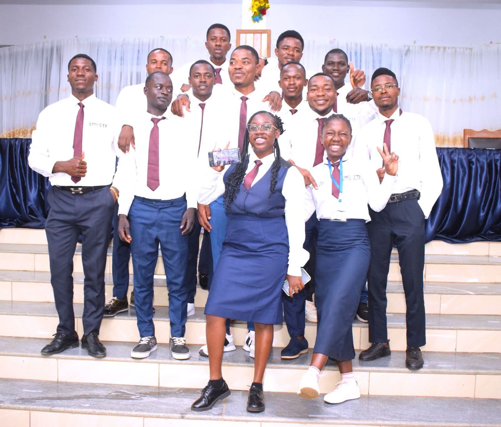 Étudiants EMS-ZTF partageant un moment de convivialité